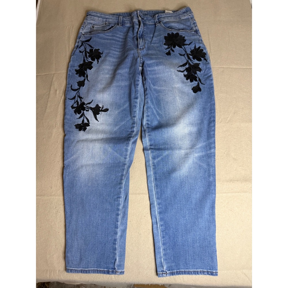 American Eagle Boyfriend Embroidered Floral Jeans Medium Wash Blue Denim 14R